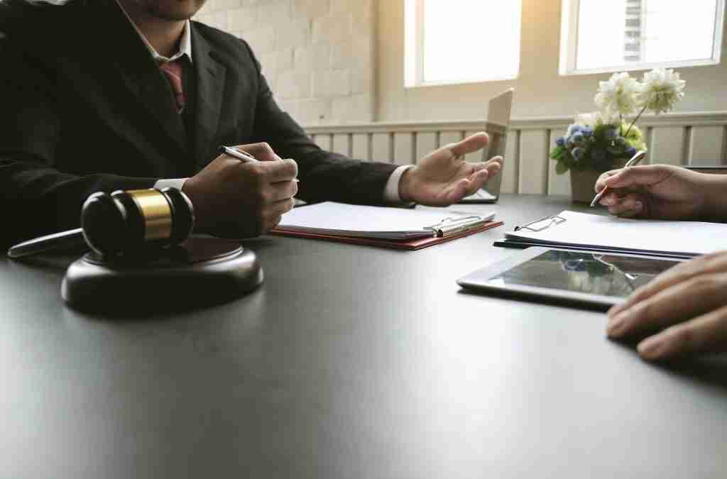 Benefits of Hiring a Professional Criminal Defense Lawyer